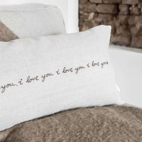 Cushion 35x70 Naturel i love you von Bastion Collection wunderschöne Kissenhülle aus 60% Baumwolle / 40% Leinen, waschbar bei 40 Grad mit Stickerei : I love you