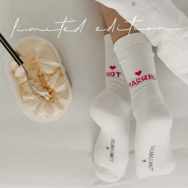 Limitierte Socken weiß Not Married Gr. M – Bild 4