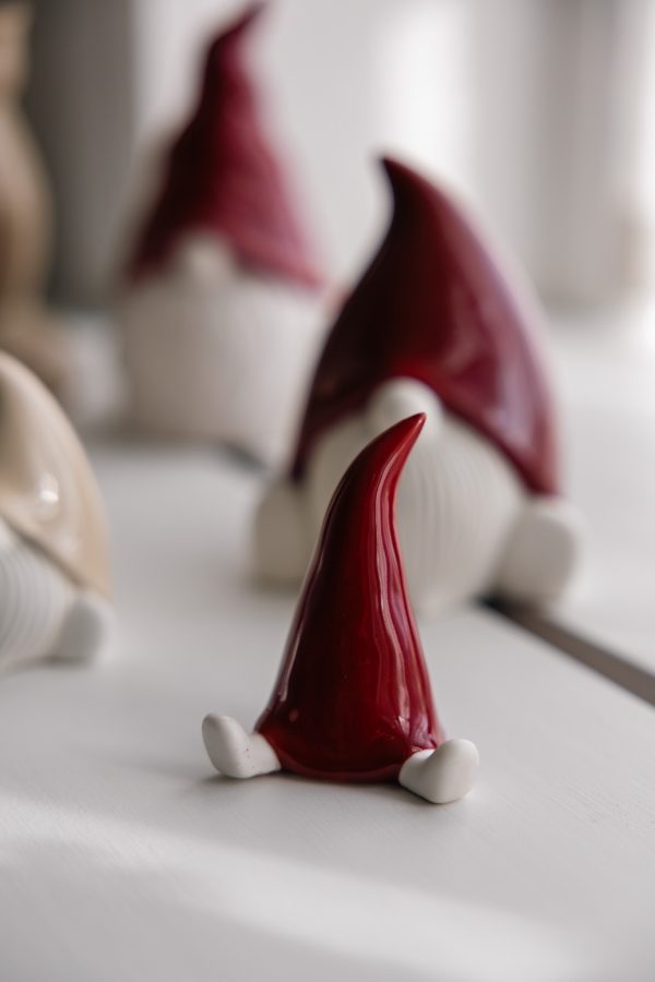 Bezaubernde Weihnachtsdeko: Ture Mini Wichtel (Rot) – Bild 2