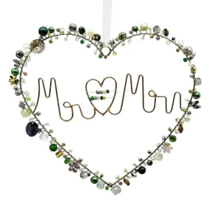 Mit einer Größe von 17 x 17 cm ist es präsent, aber nicht aufdringlich – genau richtig, um Akzente zu setzen