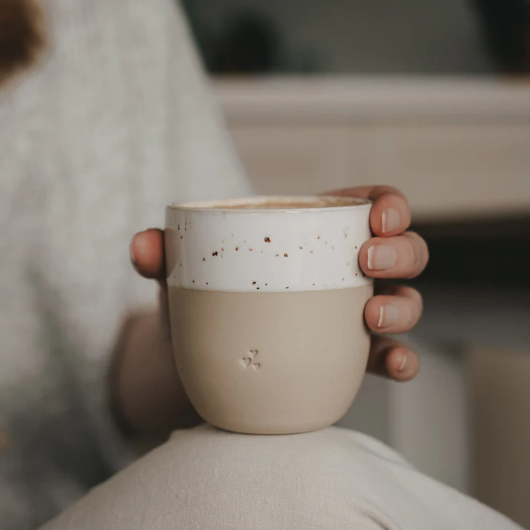 Eulenschnitt kleiner Becher „Kleine Herzen“. – Bild 3