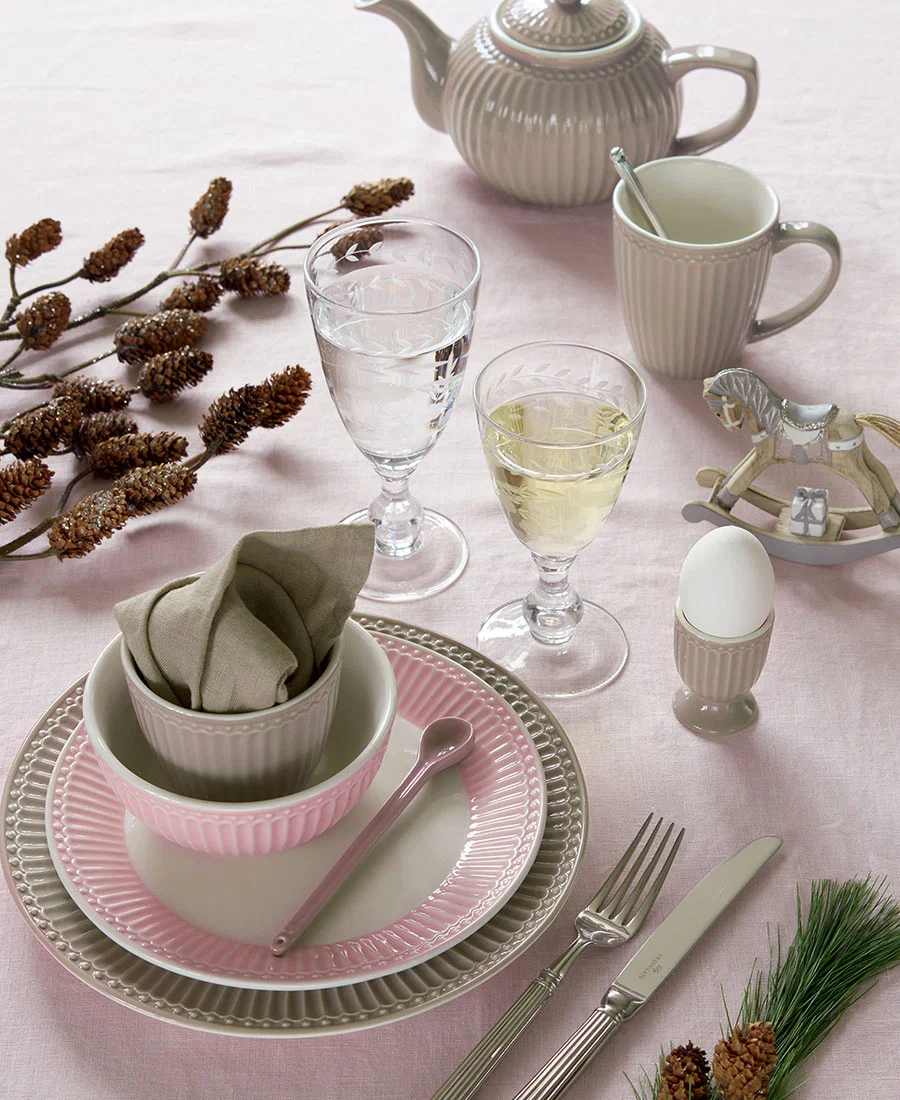 GreenGate Becher mit Henkel aus der "Alice" Kollektion – Bild 2