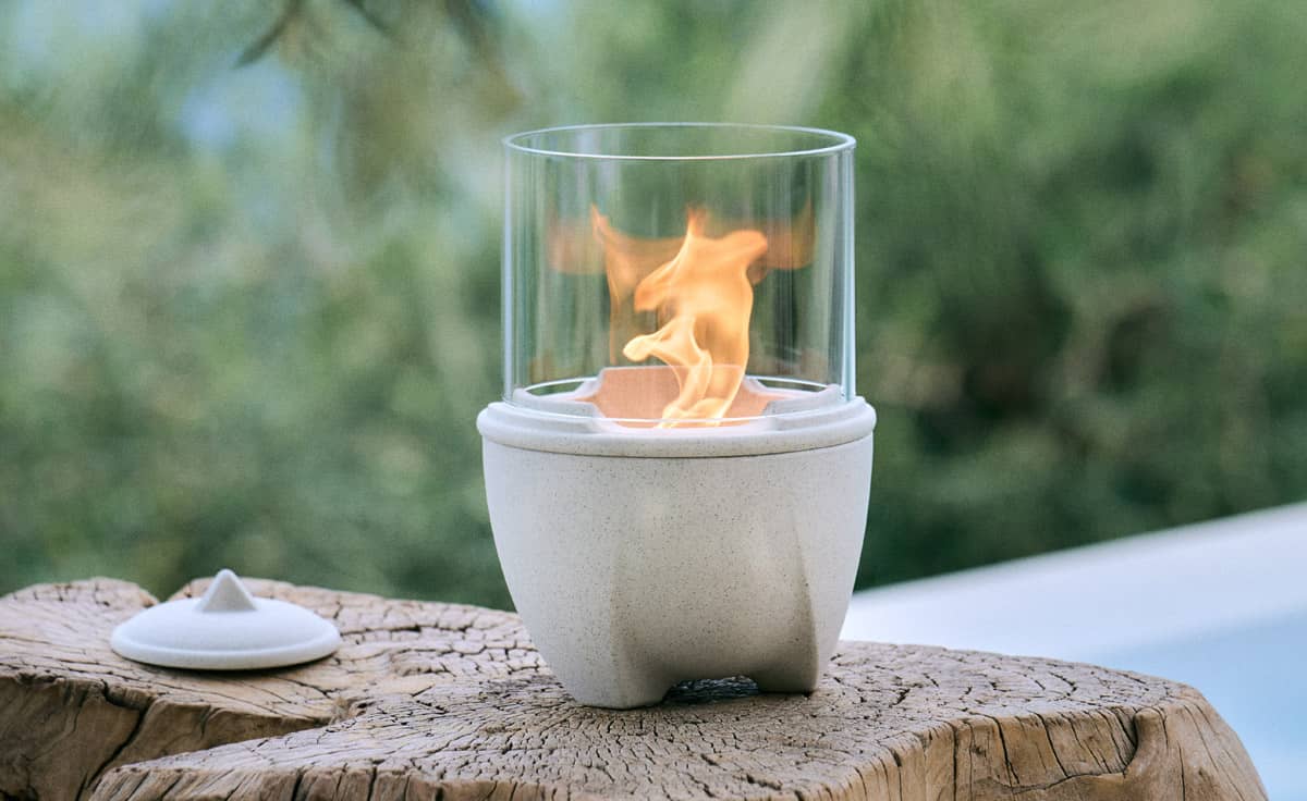Denk Keramik Schmelzfeuer Outdoor Albicium mit Lichtglas-Aufsatz